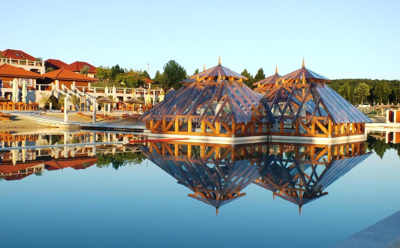Egri Korona Borhaz Es Wellness Hotel Demjén Exterior foto