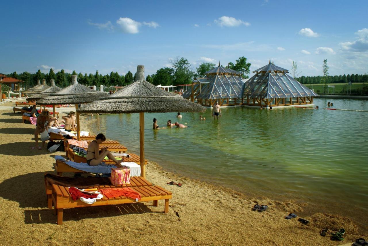 Egri Korona Borhaz Es Wellness Hotel Demjén Exterior foto